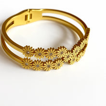 Golden Daisy Bloom Bangle