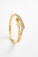 Graceful Gold-plated Floral Bangle