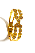 Golden Daisy Bloom Bangle